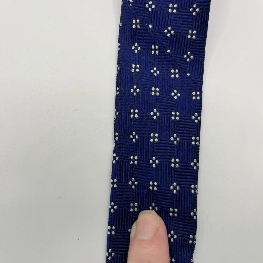 Brooks Brothers Irregular Tie Men's Geometric FLAW All Silk Necktie USA